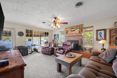 115 Princes Circle, Ivanhoe, TX 75979 - Photo 15