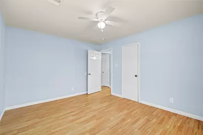8921 Oak Knoll Lane, Houston, TX 77078 - Photo 27