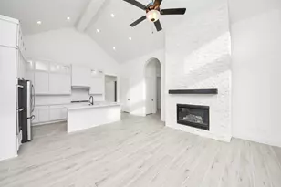 9519 Chateau Hill, Manvel, TX 77578 - Photo 3