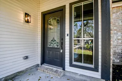 21 Edgewood Forest Ct, The Woodlands, TX 77381 - Photo 5