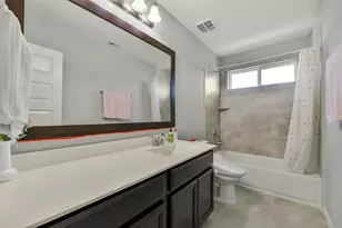 1906 Dry Willow Ln, Pearland, TX 77089 - Photo 23