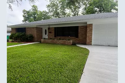 1704 Richardson Lane, Baytown, TX 77520 - Photo 3