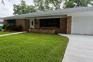 1704 Richardson Ln, Baytown, TX 77520 - Photo 3