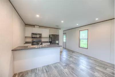 275 Adams Arcade, Livingston, TX 77351 - Photo 5