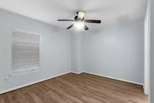 1712 Bevis St, Houston, TX 77008 - Photo 7