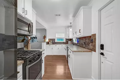 305 South 15th Street, West Columbia, TX 77486 - Photo 9