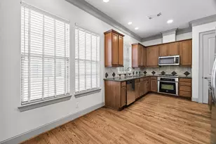 6304 Prague St, Houston, TX 77007 - Photo 13