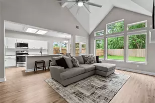 2111 Village Dale Ave, Houston, TX 77059 - Photo 11