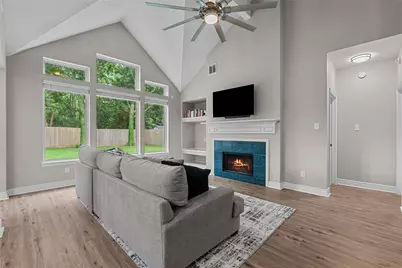 2111 Village Dale Avenue, Houston, TX 77059 - Photo 9