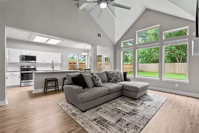 2111 Village Dale Avenue, Houston, TX 77059 - Photo 11