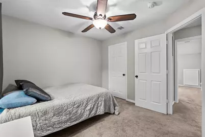 2111 Village Dale Avenue, Houston, TX 77059 - Photo 37