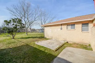 4906 E Orem Dr, Houston, TX 77048 - Photo 5