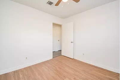 4906 E Orem Drive, Houston, TX 77048 - Photo 3