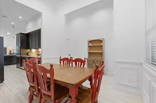 409 Little Spg Ct, Anahuac, TX 77514 - Photo 7