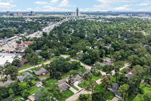 1726 Maux Dr, Houston, TX 77043 - Photo 45