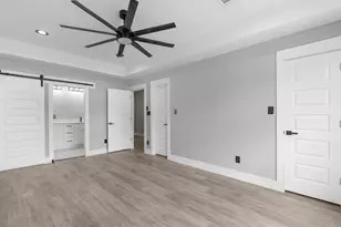 1084 Junell St, Houston, TX 77088 - Photo 9