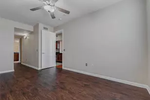 7575 Kirby Dr, Houston, TX 77030 - Photo 19