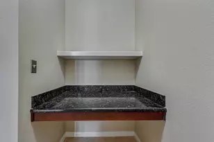 7575 Kirby Dr, Houston, TX 77030 - Photo 25