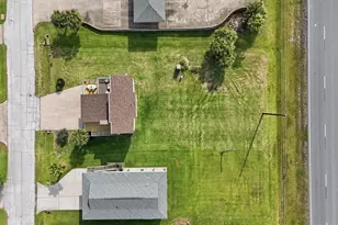 13684 Mutiny Ln, Galveston, TX 77554 - Photo 37