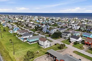 13684 Mutiny Ln, Galveston, TX 77554 - Photo 39