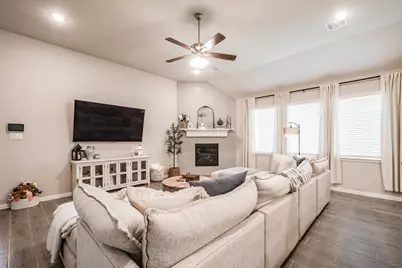 15359 Spring Lake Avenue, Mont Belvieu, TX 77523 - Photo 15