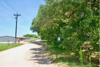 29 County Road 77B, Hallettsville, TX 77964 - Photo 21
