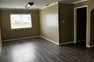 4515 7th St, Bacliff, TX 77518 - Photo 7
