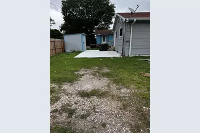 4515 7th Street, Bacliff, TX 77518 - Photo 5