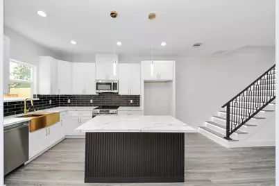 6711 Crestmont Street, Houston, TX 77033 - Photo 13