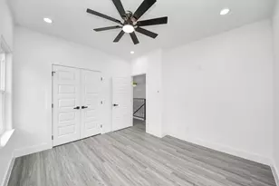 6711 Crestmont St, Houston, TX 77033 - Photo 23