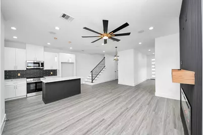 6711 Crestmont Street, Houston, TX 77033 - Photo 9