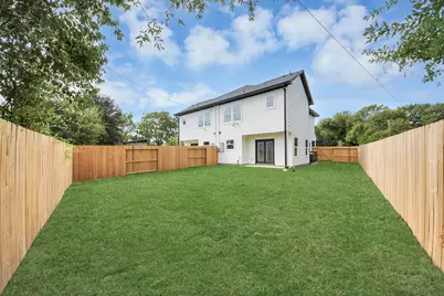 6711 Crestmont Street, Houston, TX 77033 - Photo 5