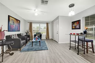 5009 Bataan Rd, Houston, TX 77033 - Photo 9