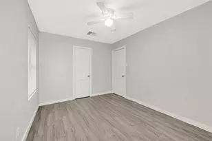 5009 Bataan Rd, Houston, TX 77033 - Photo 19