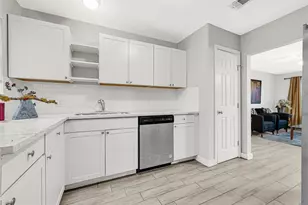 5009 Bataan Rd, Houston, TX 77033 - Photo 13