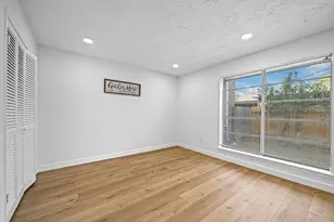 8726 Wilcrest Dr, Houston, TX 77099 - Photo 11