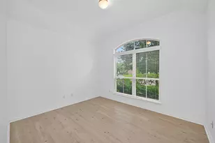 83 West Wading Pond Circle, The Woodlands, TX 77375 - Photo 7