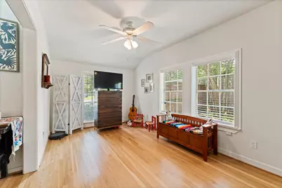 408 W 33rd Street, Houston, TX 77018 - Photo 7