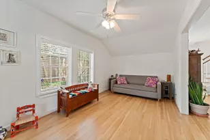 408 W 33rd St, Houston, TX 77018 - Photo 9