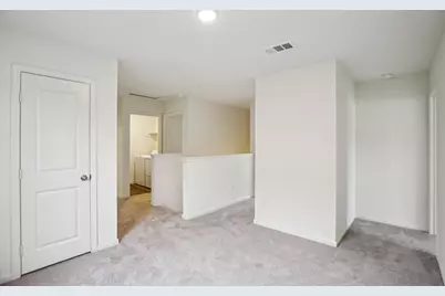 7911 Cassie Pine Drive, Houston, TX 77016 - Photo 11