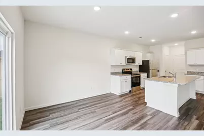 7911 Cassie Pine Drive, Houston, TX 77016 - Photo 3