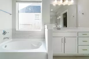 2368 Seaglass Ter Dr, Katy, TX 77493 - Photo 7