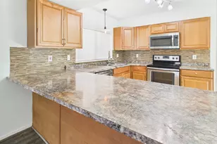 2103 Mustang Springs Dr, Missouri City, TX 77459 - Photo 9