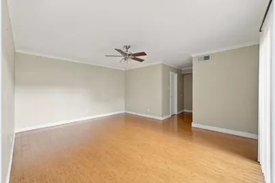 7823 Twin Hills Drive, Houston, TX 77071 - Photo 25