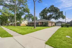 7823 Twin Hills Dr, Houston, TX 77071 - Photo 49