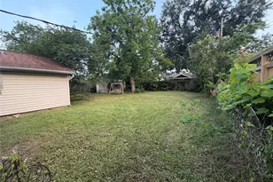 8602 Glenlea St, Houston, TX 77061 - Photo 9
