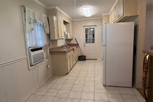 8602 Glenlea St, Houston, TX 77061 - Photo 3