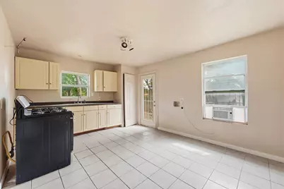 9318 Bertwood Street, Houston, TX 77016 - Photo 9