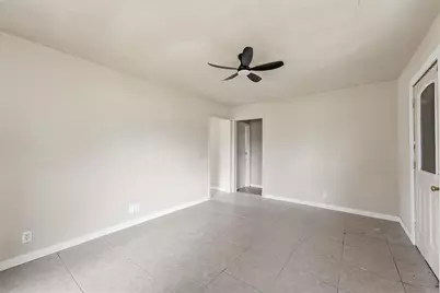 9318 Bertwood Street, Houston, TX 77016 - Photo 7