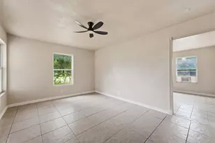 9318 Bertwood St, Houston, TX 77016 - Photo 5